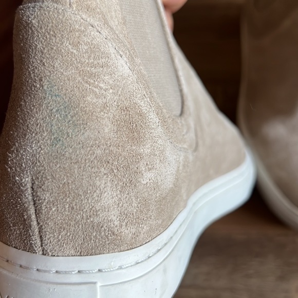 Vince Newlyn Suede Slip On Chelsea Booties Water Resistant Tan Size 6.5M - Picture 7 of 8